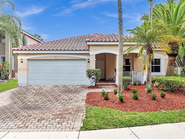 3711 Falcon Ridge Cir , Weston, FL 33331