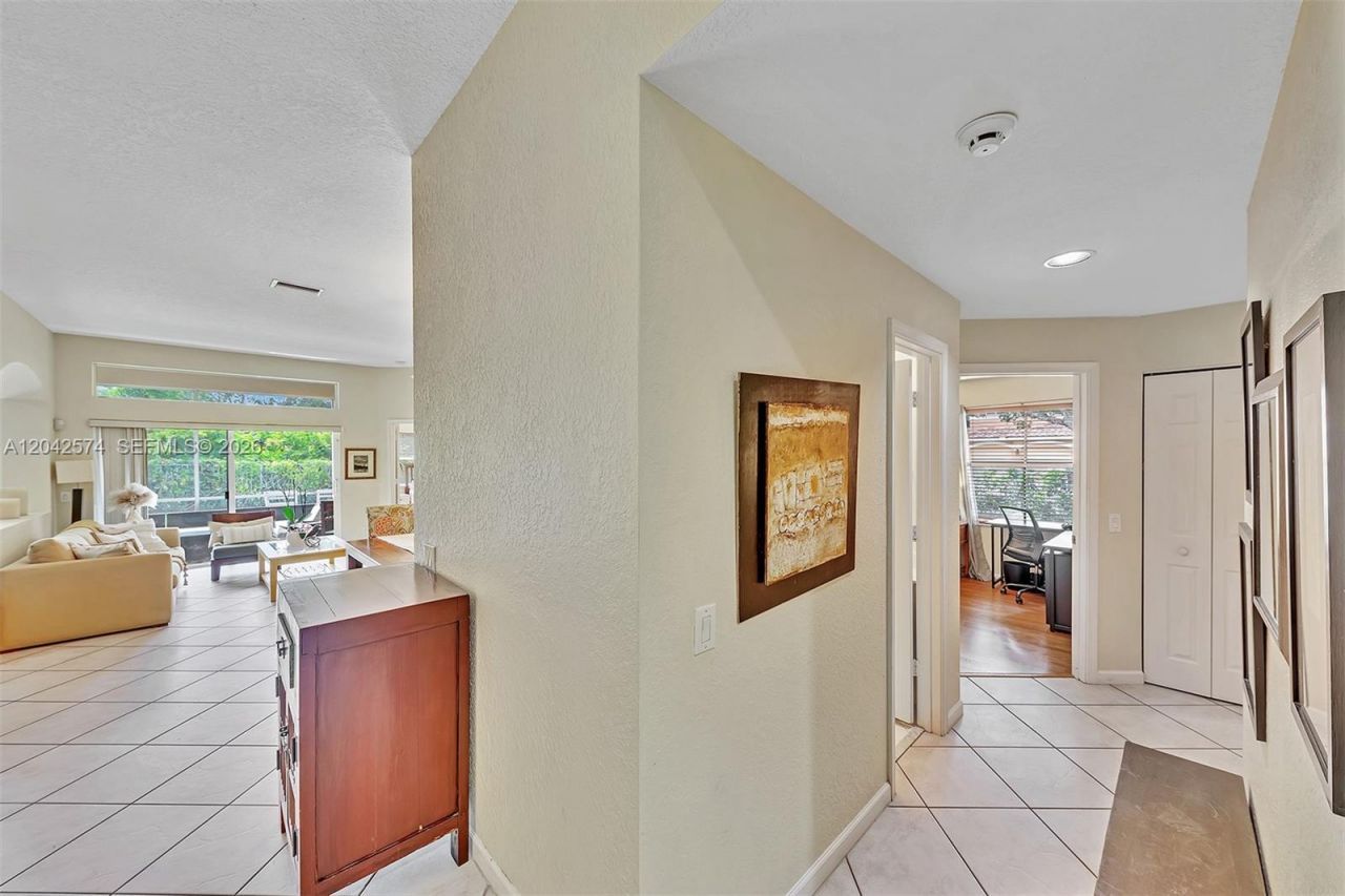 3711 Falcon Ridge Cir , Weston, FL 33331 Photo