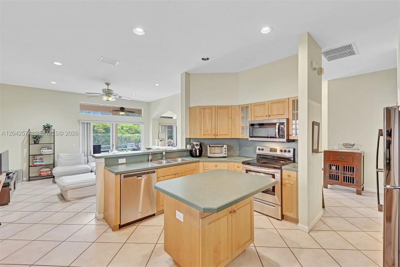 3711 Falcon Ridge Cir , Weston, FL 33331 Photo