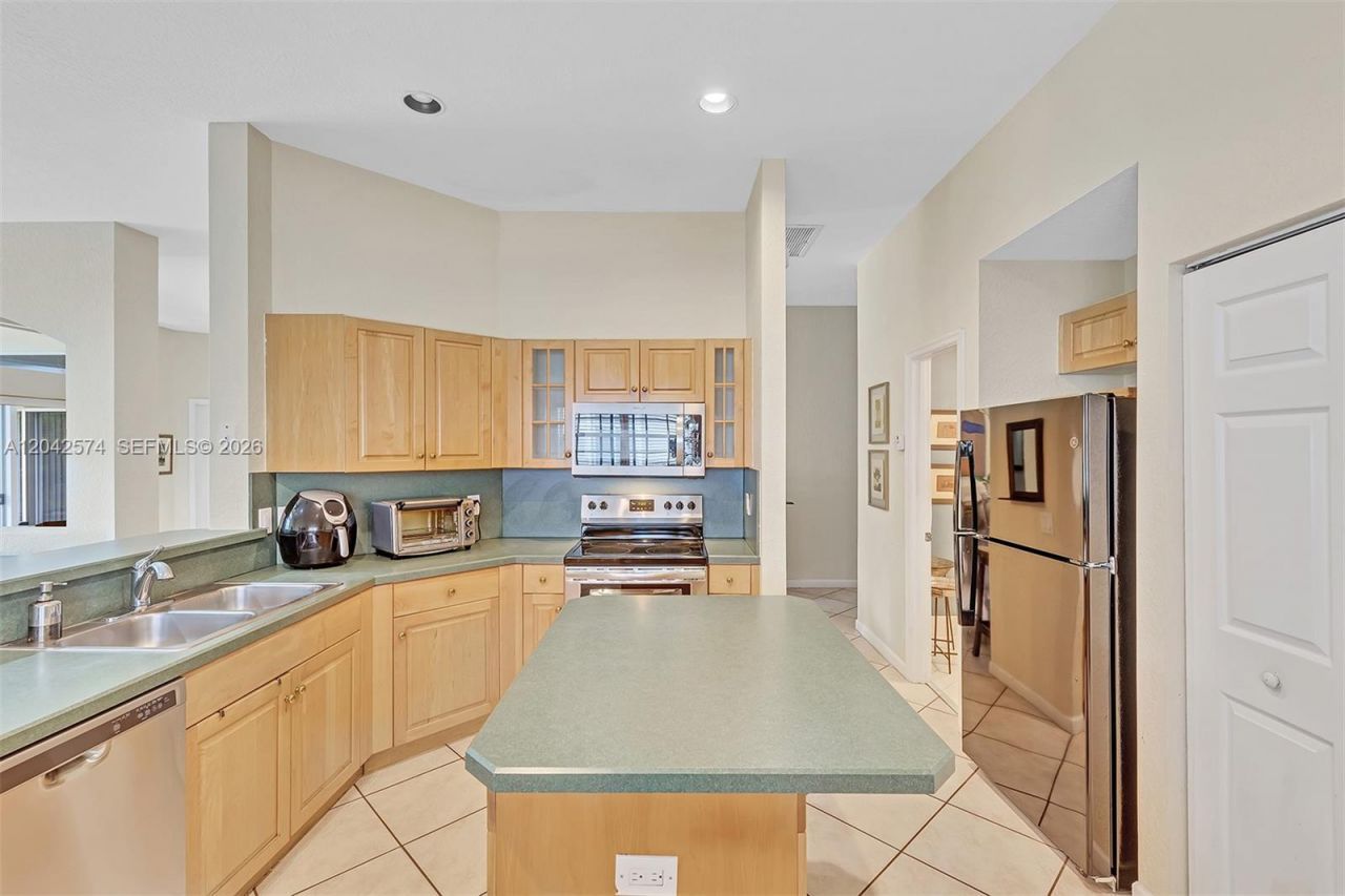 3711 Falcon Ridge Cir , Weston, FL 33331 Photo
