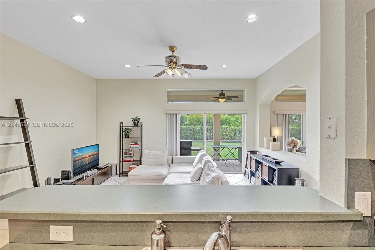 3711 Falcon Ridge Cir , Weston, FL 33331 Photo