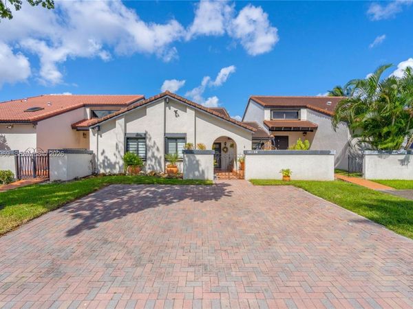 18156 NW 66th Ct , Hialeah, FL 33015