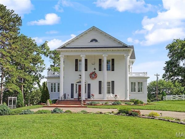 1022 Woodland Drive, Jackson, MO 63755