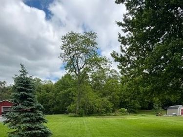 Hartshorn Road, Batavia, NY 14020