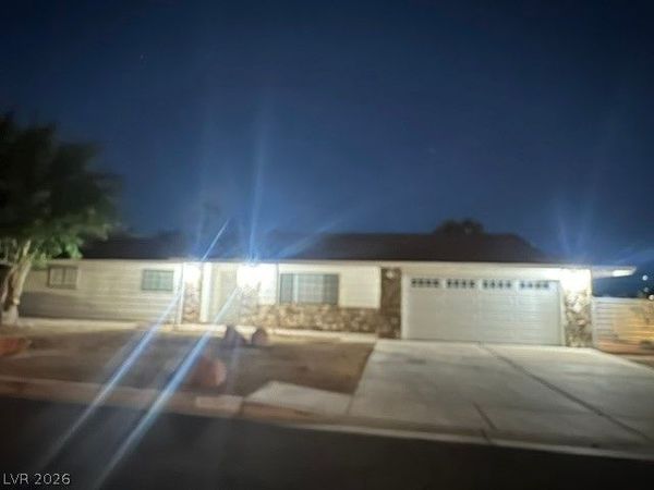 2090 Lucerne Street , Las Vegas, NV 89104