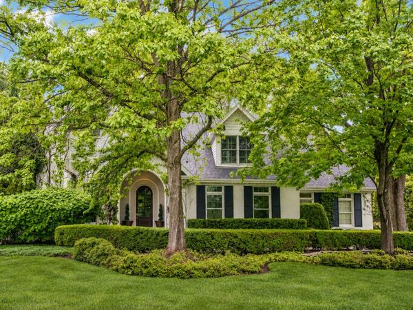 30 N Western Avenue , Lake Forest, IL 60045
