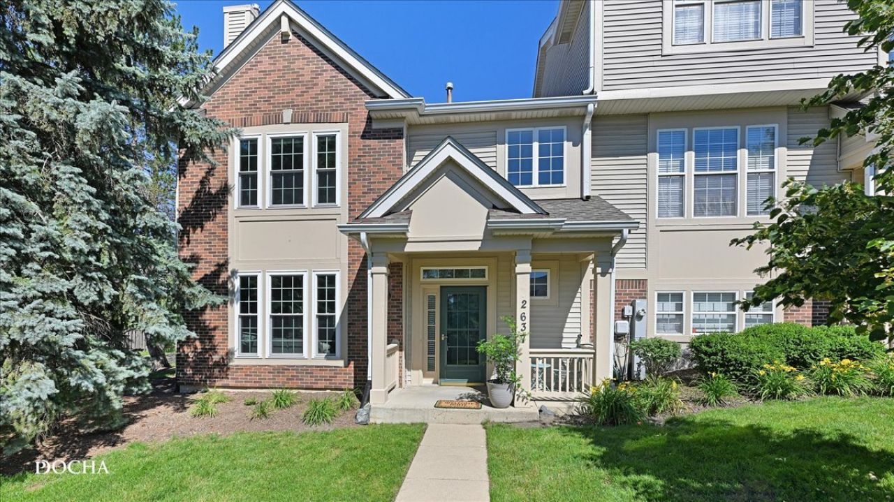 2637 N Greenwood Place, Unit 2637, Arlington Heights, IL 60004 Main Photo