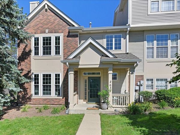 2637 N Greenwood Place , Unit 2637, Arlington Heights, IL 60004