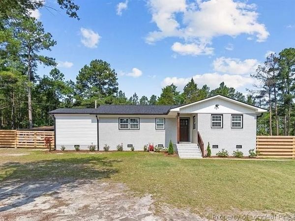 150 Della Drive , Raeford, NC 28376