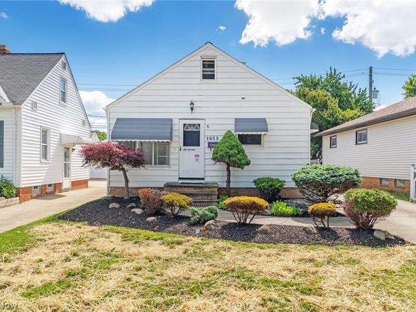 1653 Woodhurst Avenue , Mayfield Heights, OH 44124