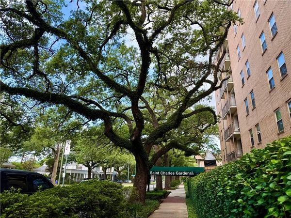 3915 SAINT CHARLES Avenue, Unit 205, New Orleans, LA 70115