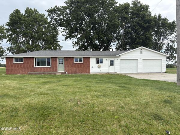 13056 State Route 15 , Montpelier, OH 43543