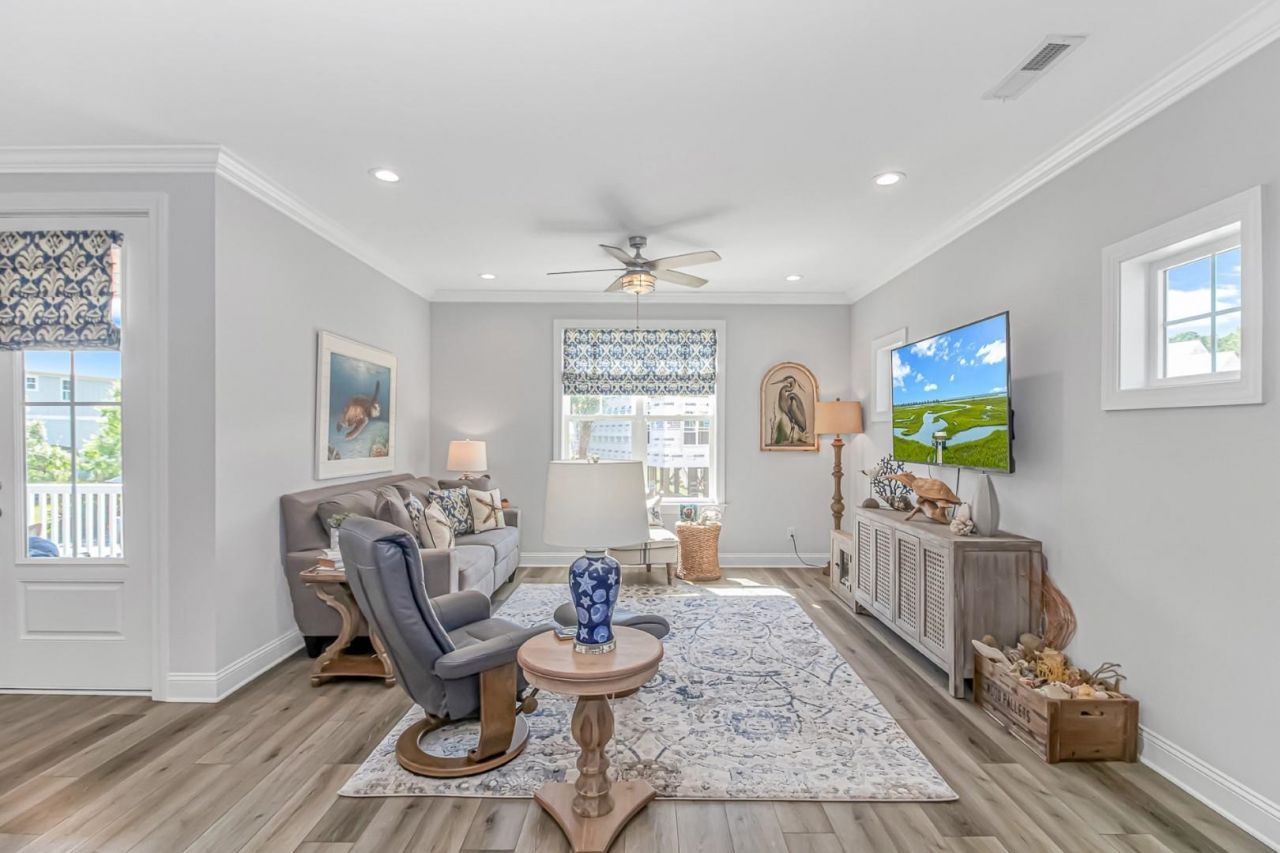 111 Enclave Pl. Photo 12
