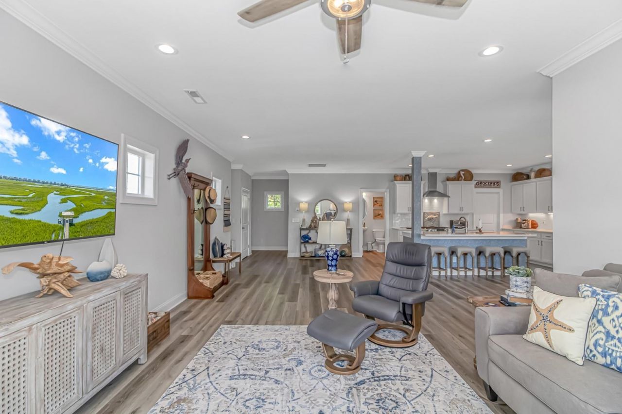 111 Enclave Pl. Photo 13