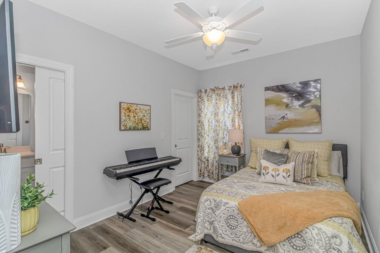 111 Enclave Pl. Photo 25