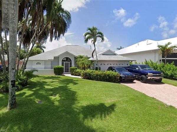 1166 Royal Palm DR , NAPLES, FL 34103