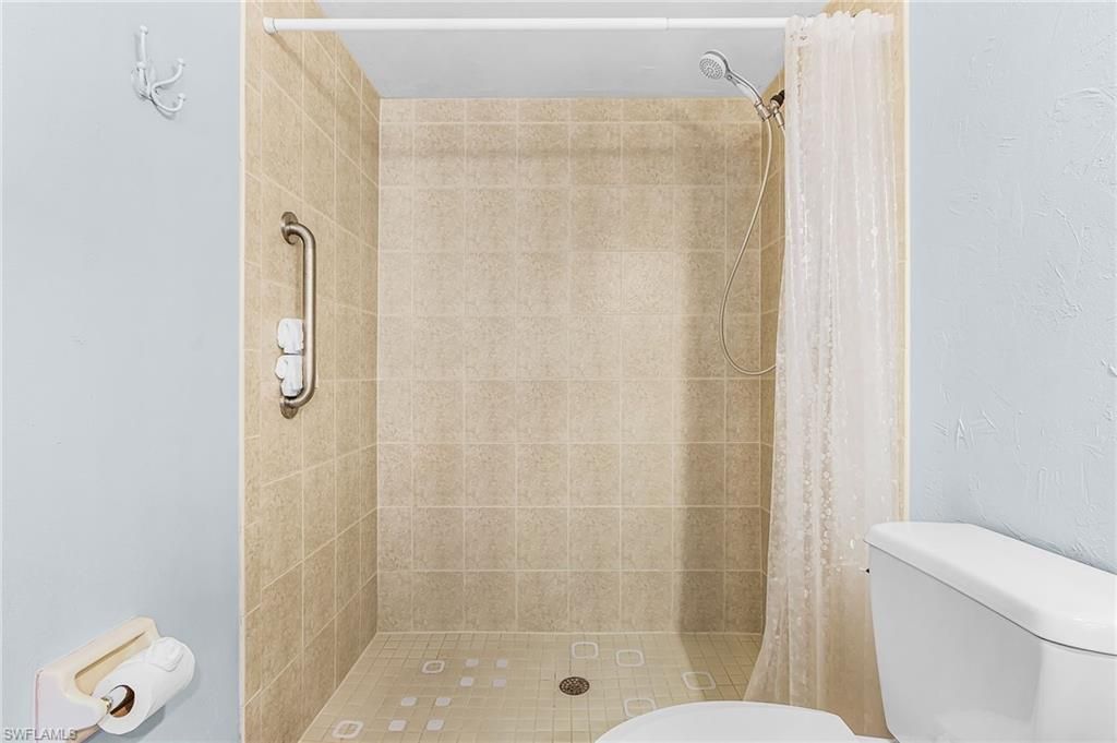 5857 Rattlesnake Hamm Rd , Unit 204, Naples, FL 34113 Photo