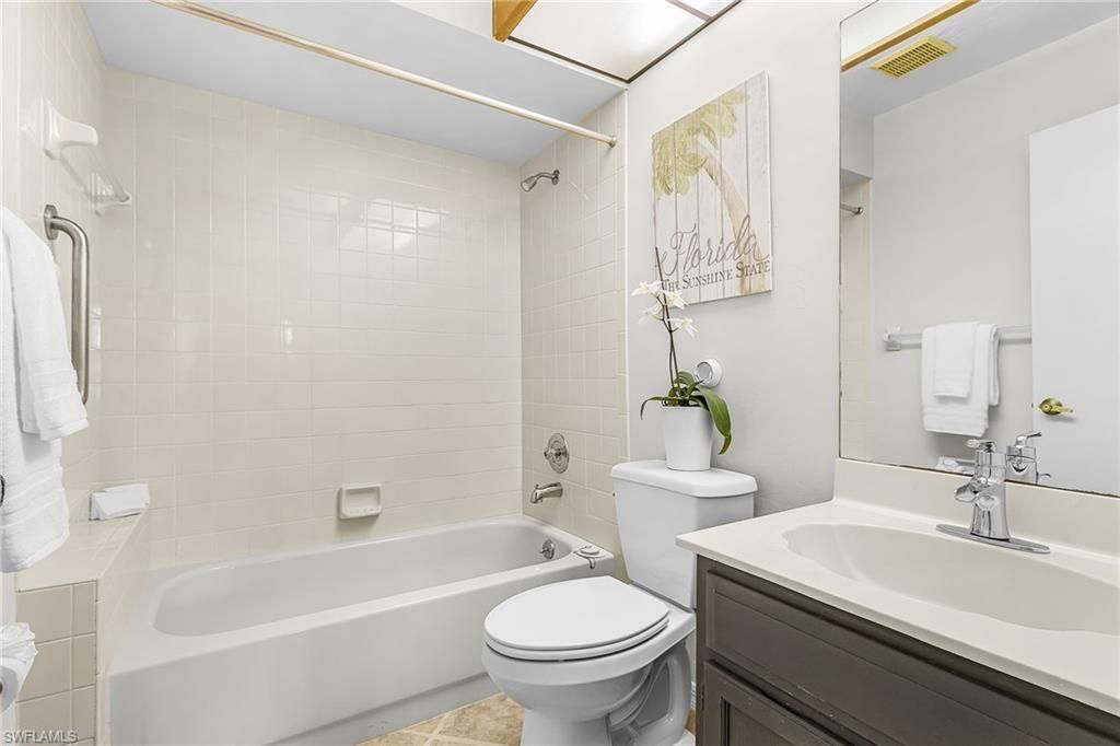 5857 Rattlesnake Hamm Rd , Unit 204, Naples, FL 34113 Photo