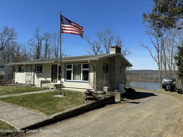 1169 Ny-9j , Stuyvesant, NY 12173