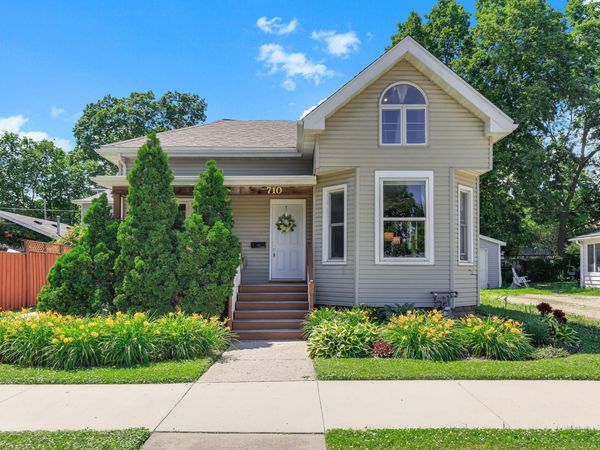 710 1st Avenue NW, Faribault, MN 55021