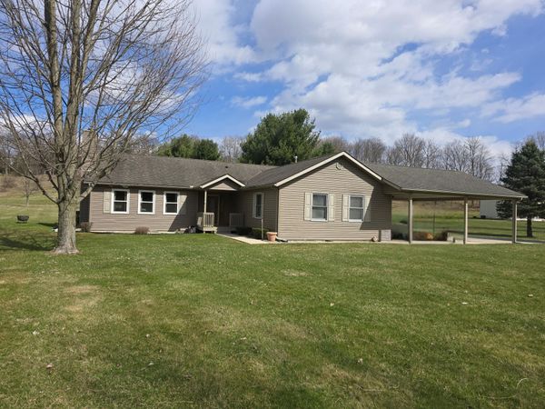 4167 County Road 1 , Bellefontaine, OH 43311