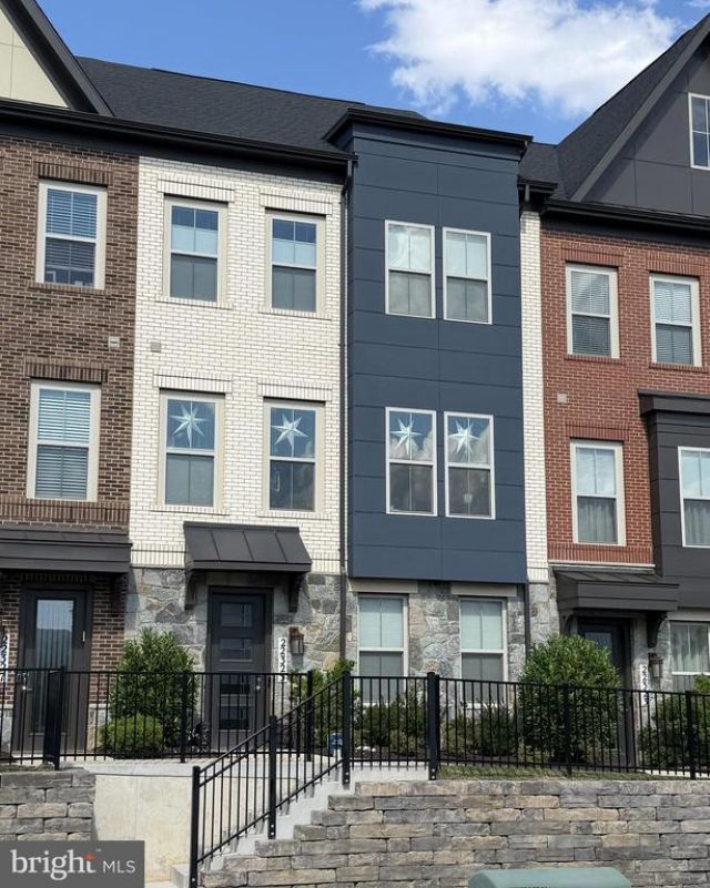 22325 CABIN BRANCH AVENUE , CLARKSBURG, MD 20871