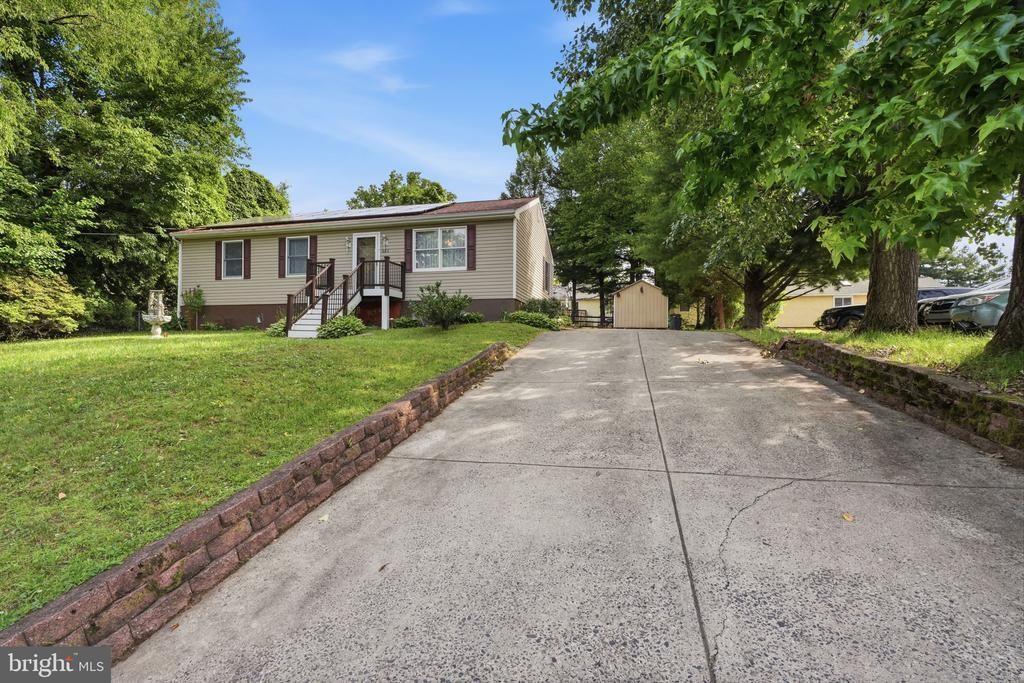 664 WALNUT AVENUE , FEASTERVILLE TREVOSE, PA 19053