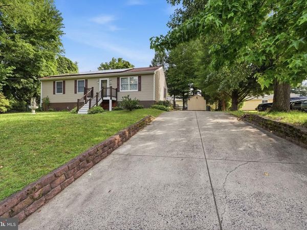 664 WALNUT AVENUE , FEASTERVILLE TREVOSE, PA 19053