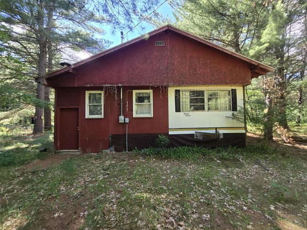 2637 S Jenny Circle, Baldwin, MI 49304