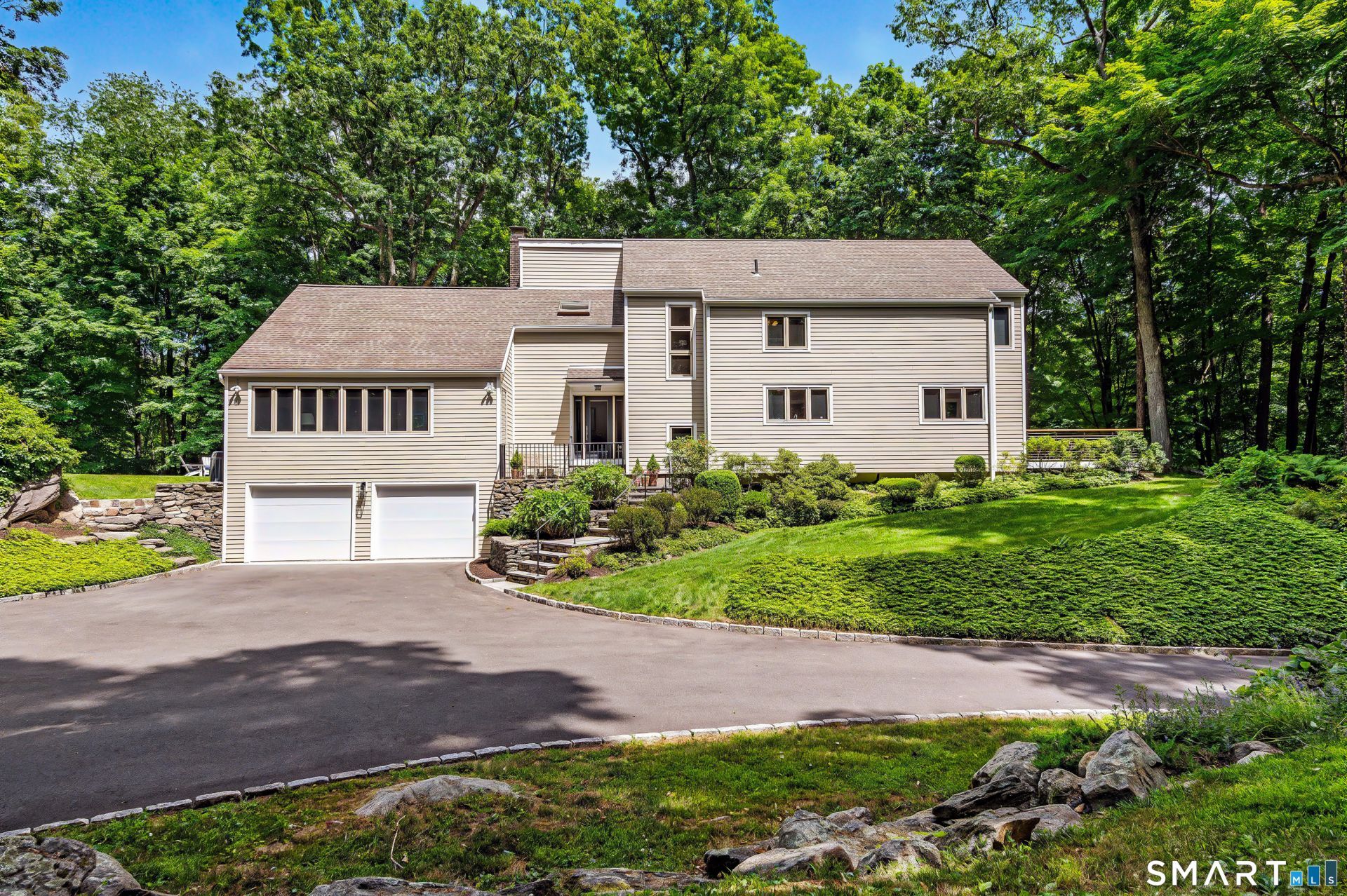 3 High Valley, Ridgefield, CT 06877 Main Photo