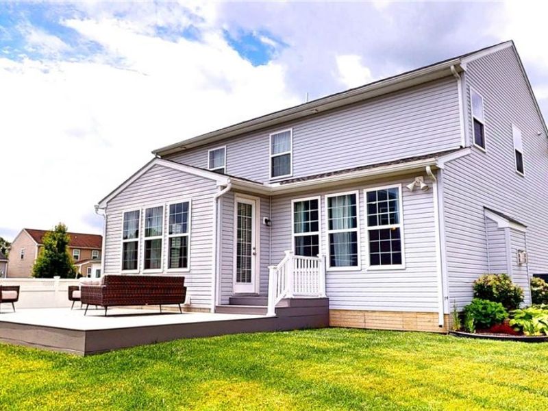 940 Longitude Lane, Amherst, OH 44001 Photo 2