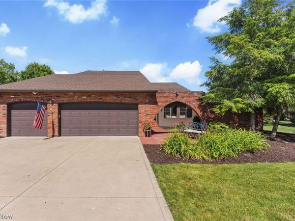 18101 Fern Canyon Drive , Strongsville, OH 44136