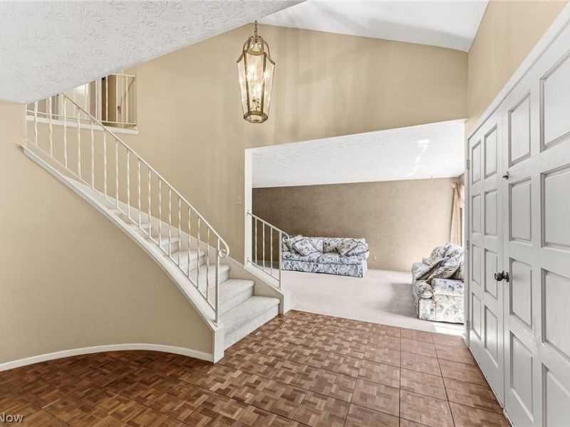 18101 Fern Canyon Drive, Strongsville, OH 44136 Photo 6