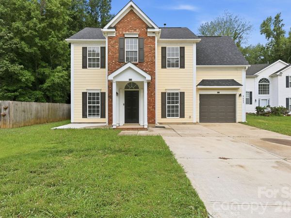 5423 Starflower Drive , Charlotte, NC 28215