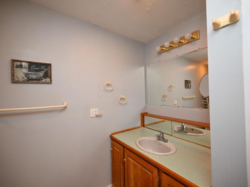 2458 Mercer Drive , Marion, OH 43302 Photo 20