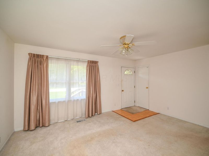 2458 Mercer Drive , Marion, OH 43302 Photo 3