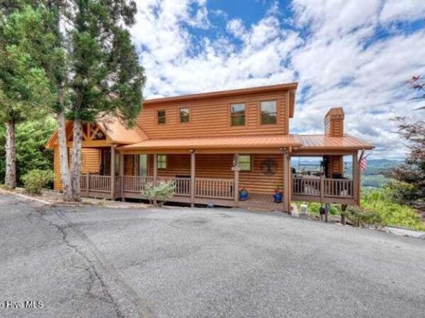 628 Madison Lane , Brasstown, NC 28902