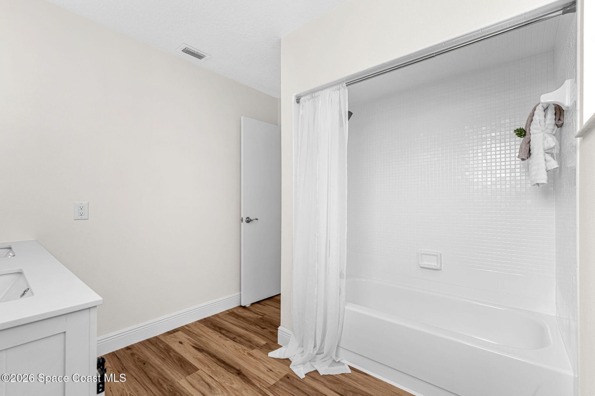 750 W Whitmire Drive , Melbourne, FL 32935 Photo