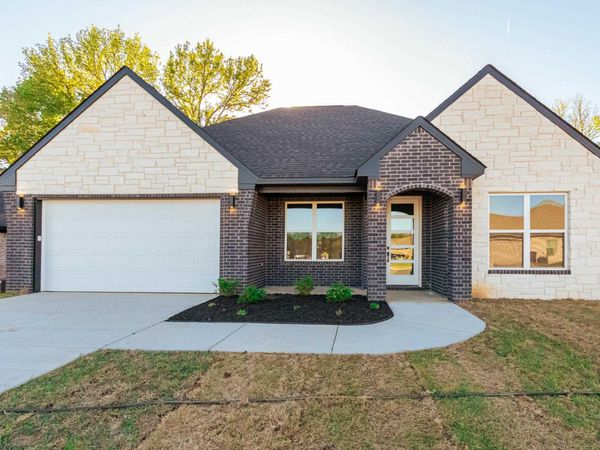1437 Justice Street , Jacksonville, AR 72076