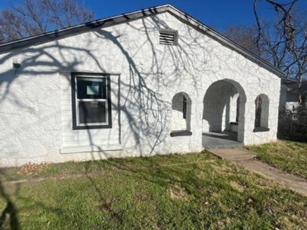 108 N Ash Street, Springtown, TX 76082