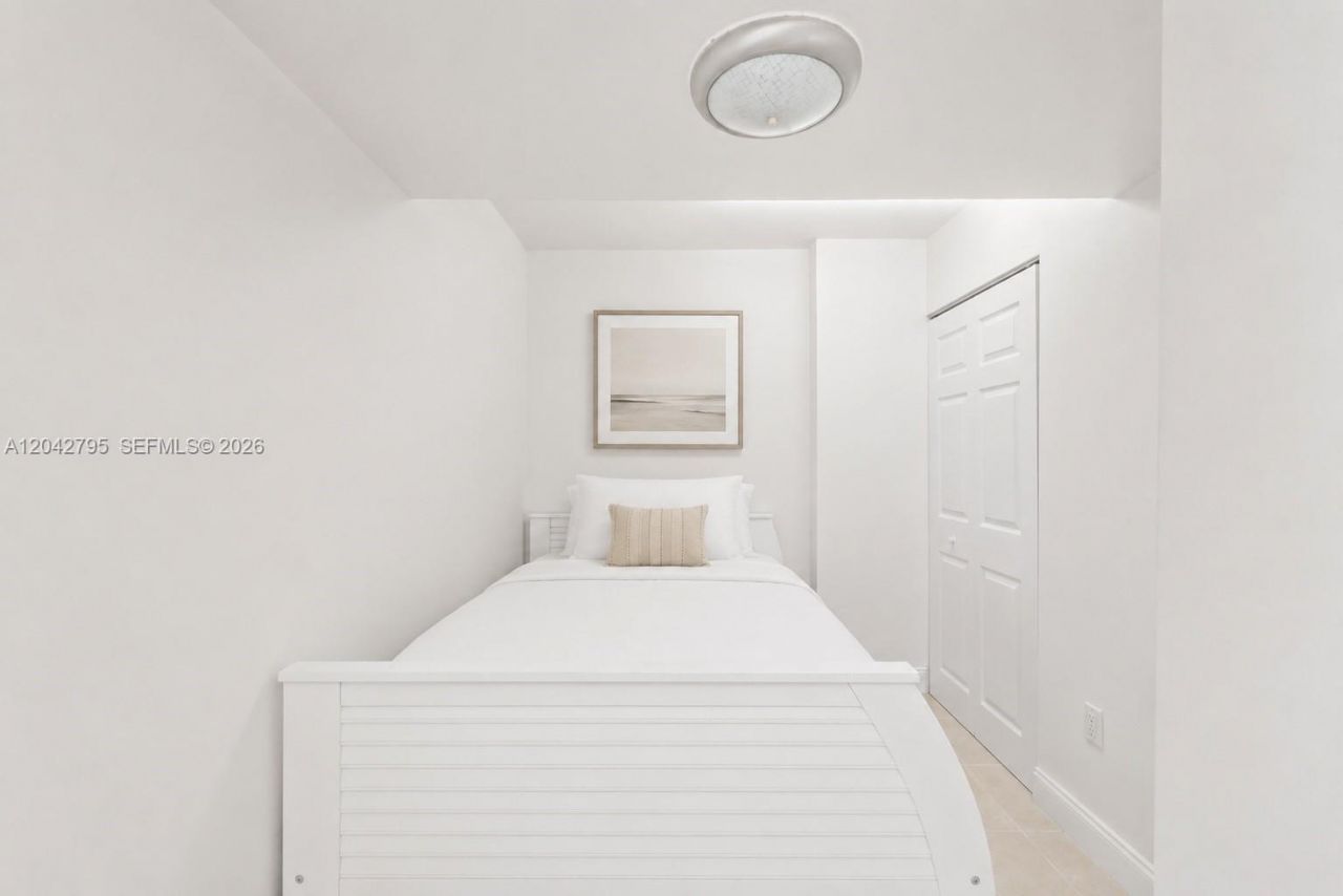 2030 S Ocean Dr , Unit 816, Hallandale Beach, FL 33009 Photo