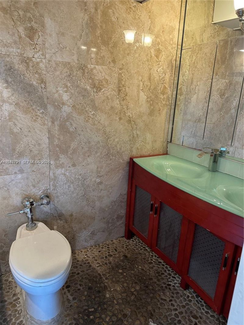 26 Diplomat Pkwy, Unit 2248, Hallandale Beach, FL 33009 Photo