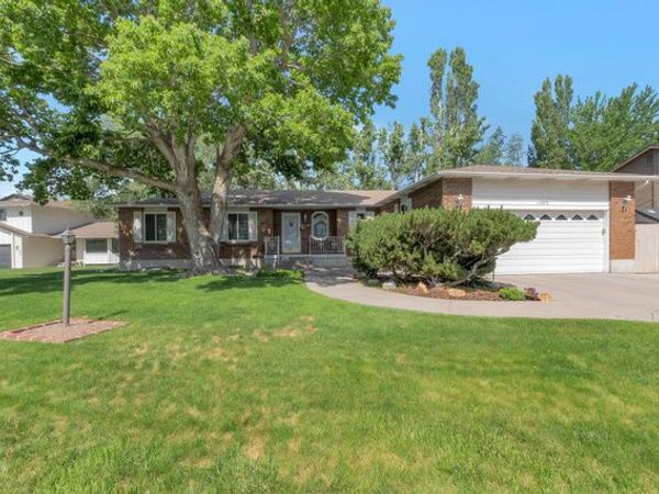 11072 S WINDY PEAK RIDGE DR E, Unit 32, Sandy, UT 84094