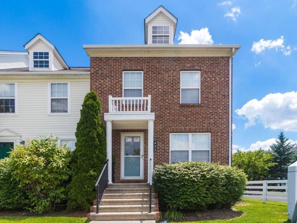 952 Hartford Village Boulevard , Columbus, OH 43228