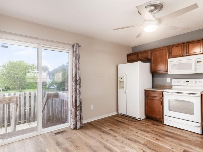 952 Hartford Village Boulevard, Columbus, OH 43228 Photo 10