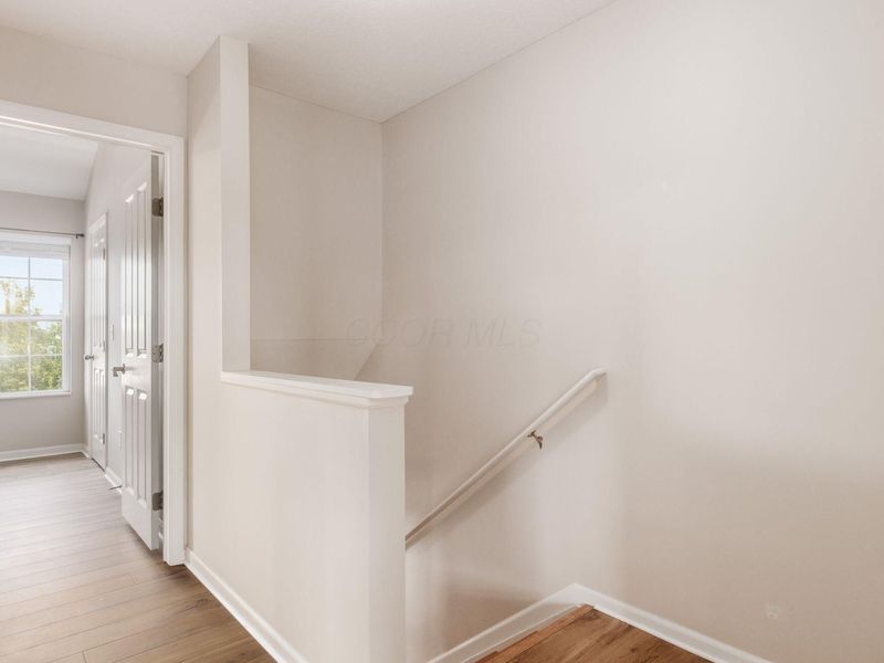 952 Hartford Village Boulevard, Columbus, OH 43228 Photo 19