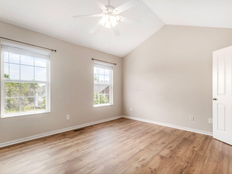 952 Hartford Village Boulevard, Columbus, OH 43228 Photo 20
