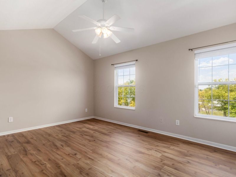 952 Hartford Village Boulevard, Columbus, OH 43228 Photo 24