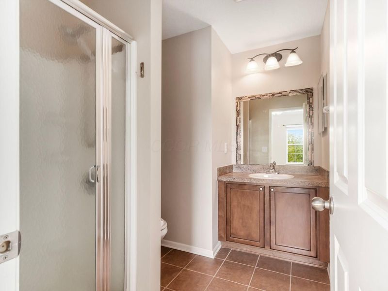 952 Hartford Village Boulevard, Columbus, OH 43228 Photo 26