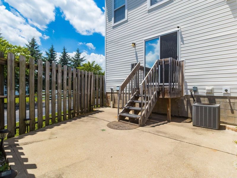952 Hartford Village Boulevard, Columbus, OH 43228 Photo 31